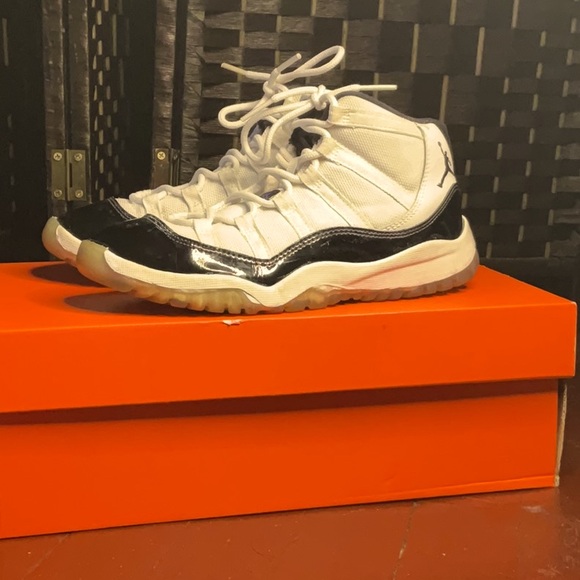 Air Jordan 11 Retro Concord 2018